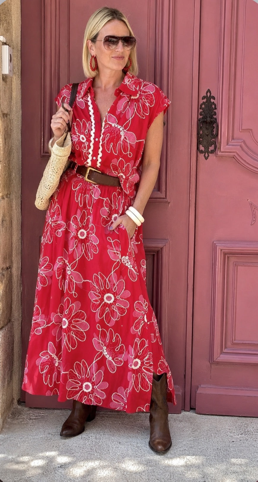 Ensemble chemise et jupe brodée